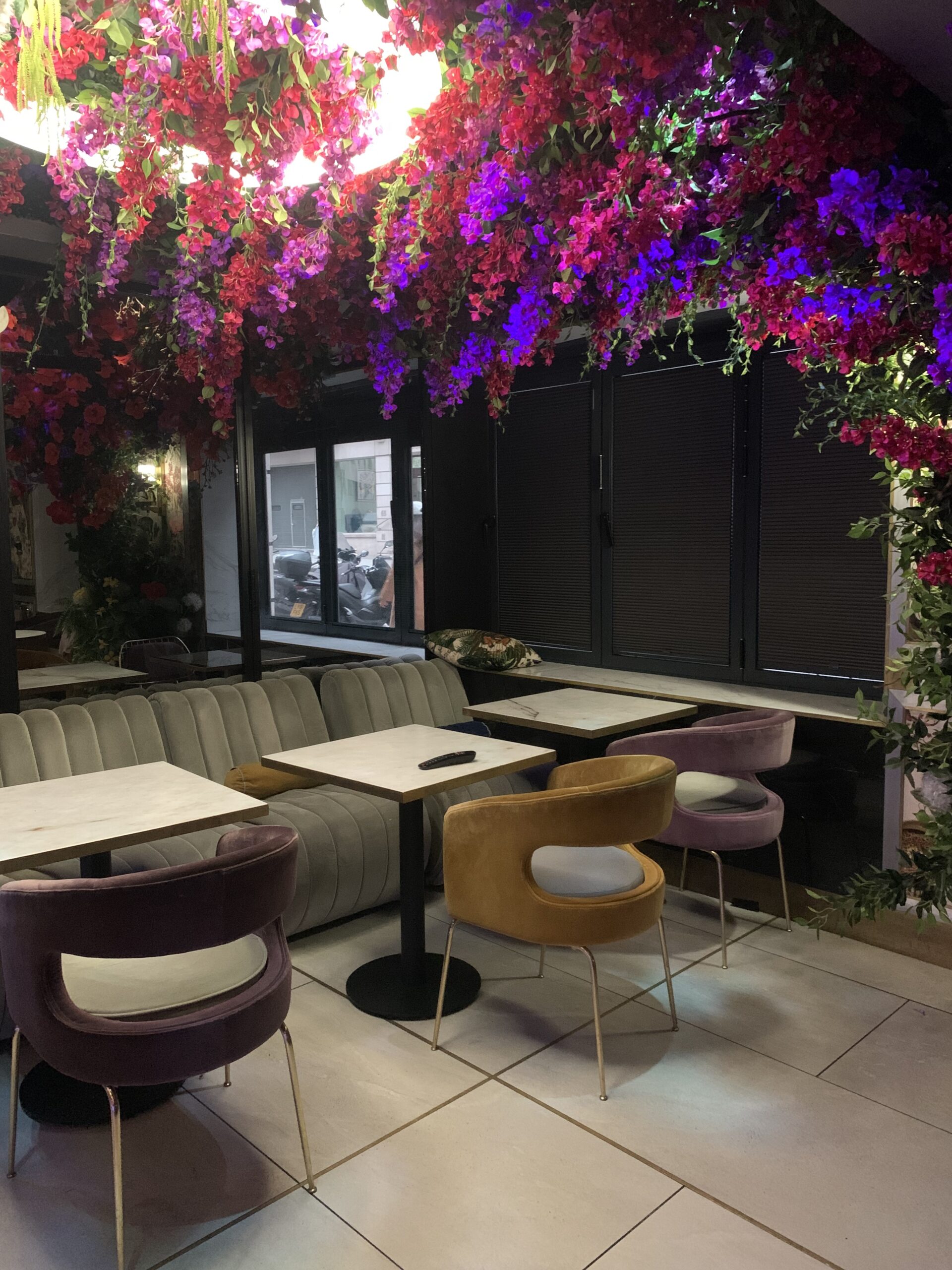 Arc De Salon
