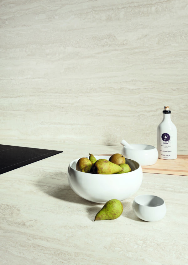 XXL White Vein Cut Tile