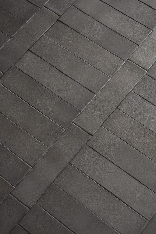 Roots Antrax Tile