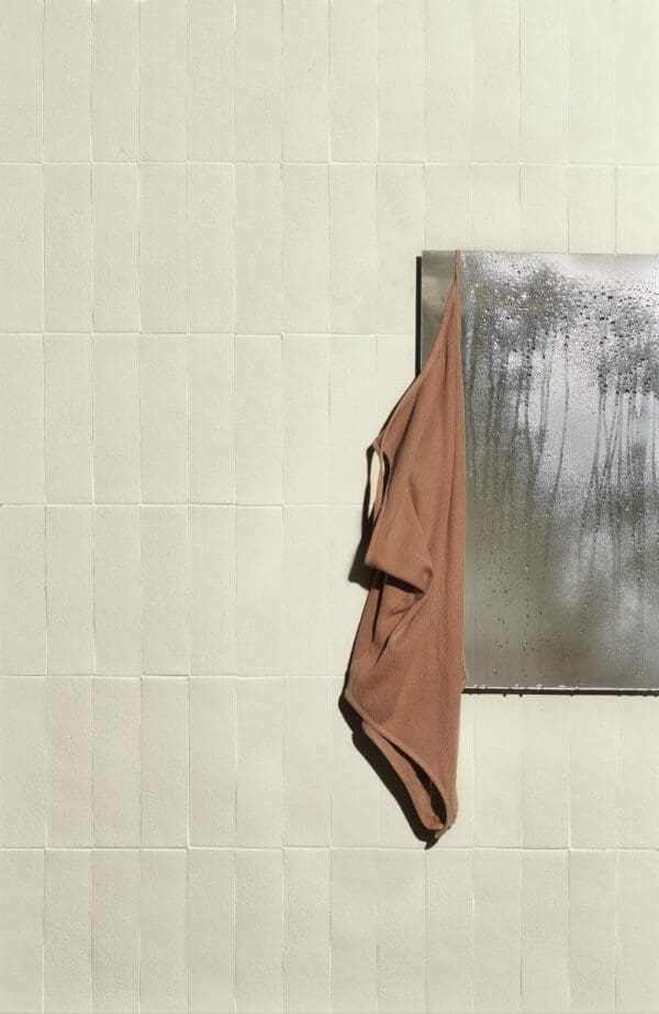 Roots Ivory Tile