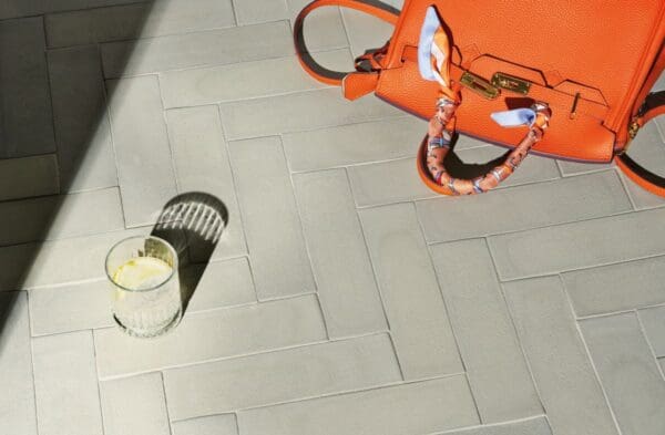 Roots Silver Tile